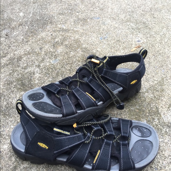 keen men's open toe sandals